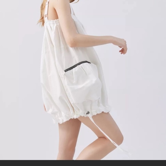 URBAN OUTFITTERS DISTRESSED BALLOON DRESS - Picture 3 of 4